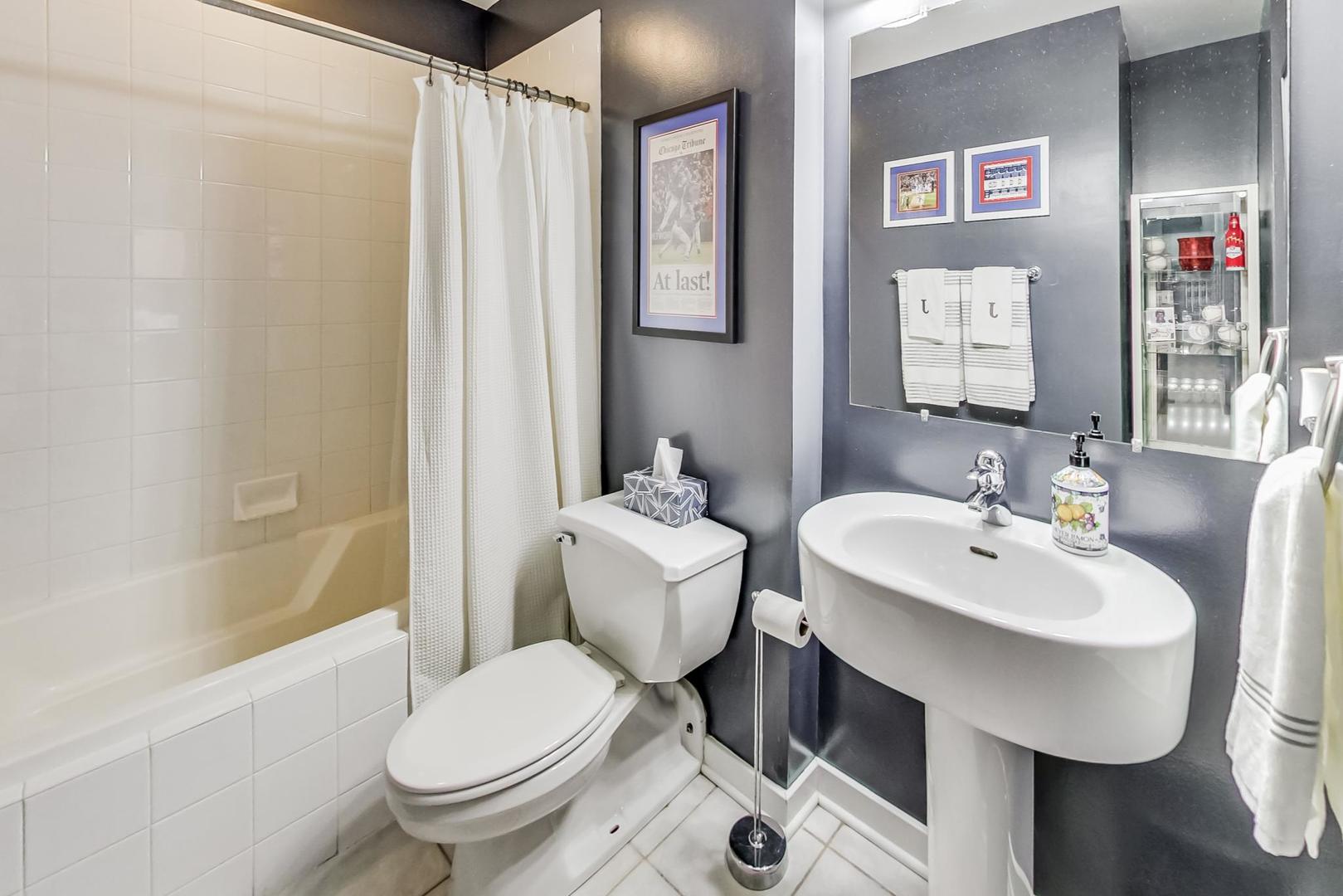 1158 W Armitage Avenue Unit: 206