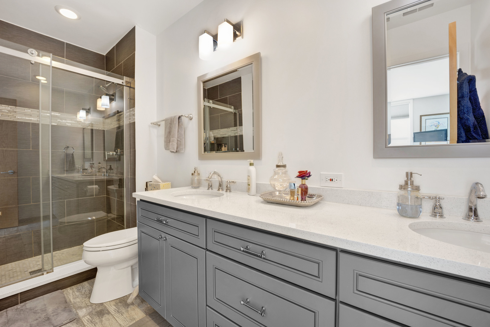 2946 N Wood Street Unit: B