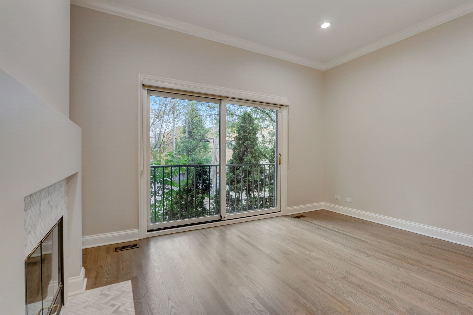 1401 N WIELAND Street Unit: H