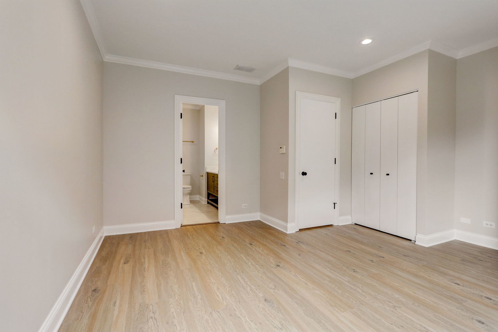 1401 N WIELAND Street Unit: H