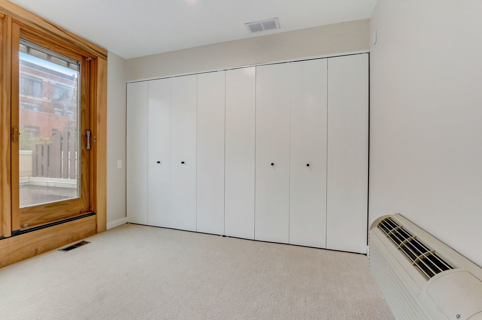 1401 N WIELAND Street Unit: H