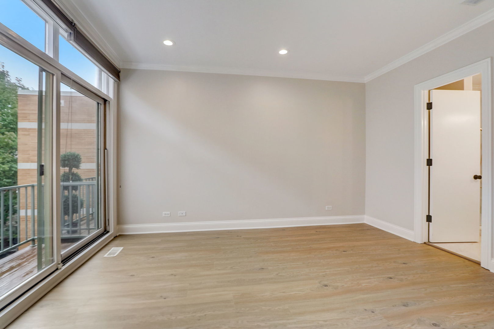 1401 N WIELAND Street Unit: H