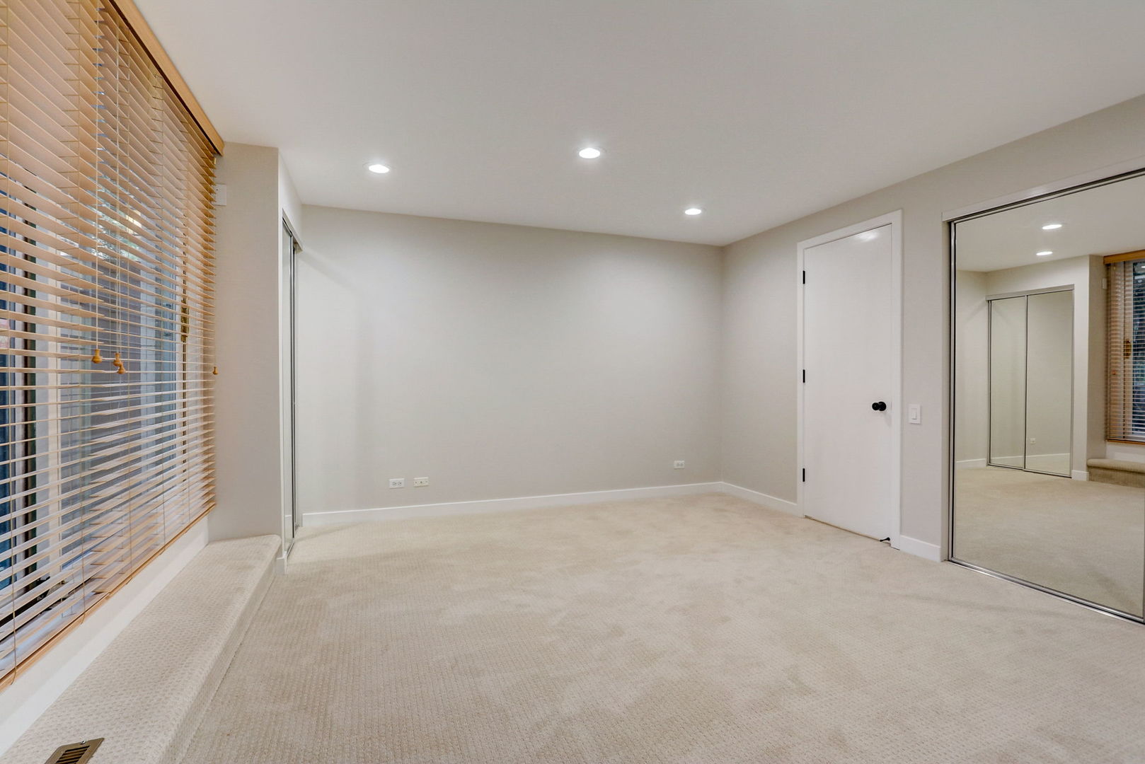 1401 N WIELAND Street Unit: H