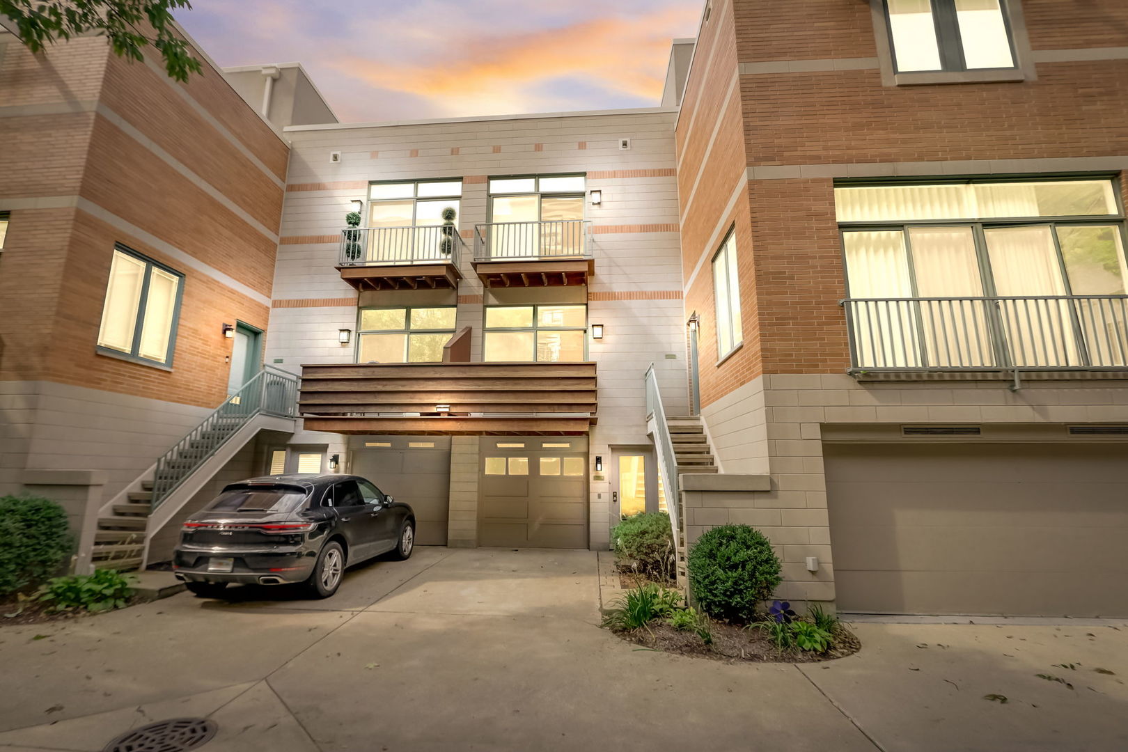 1401 N WIELAND Street Unit: H