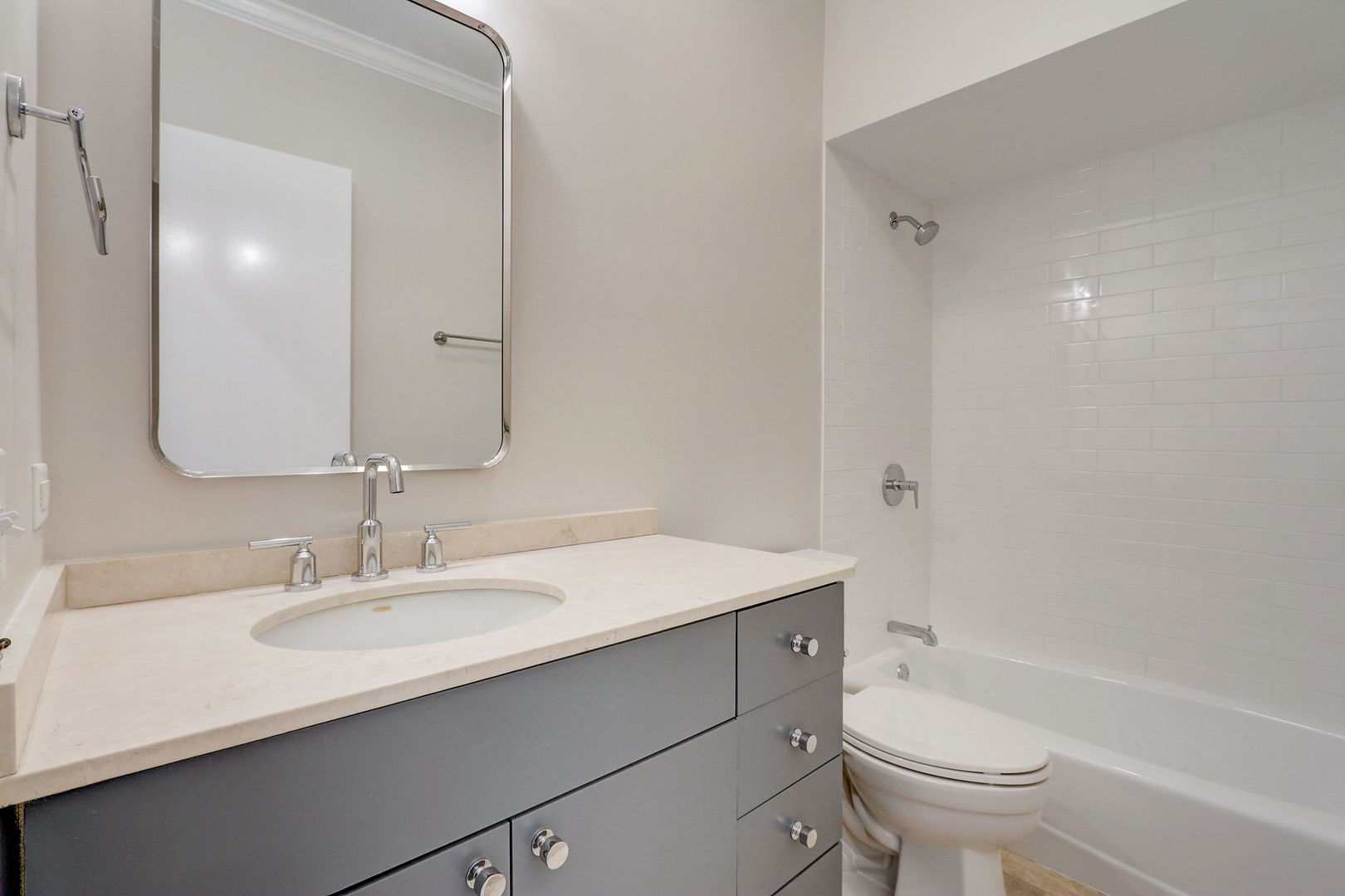 1401 N WIELAND Street Unit: H
