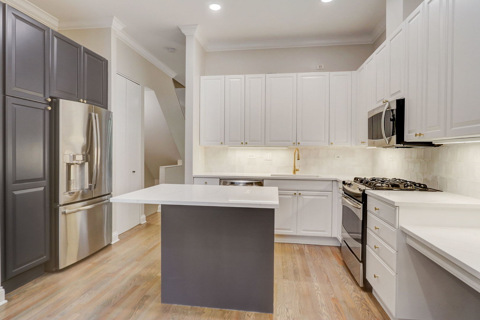 1401 N WIELAND Street Unit: H