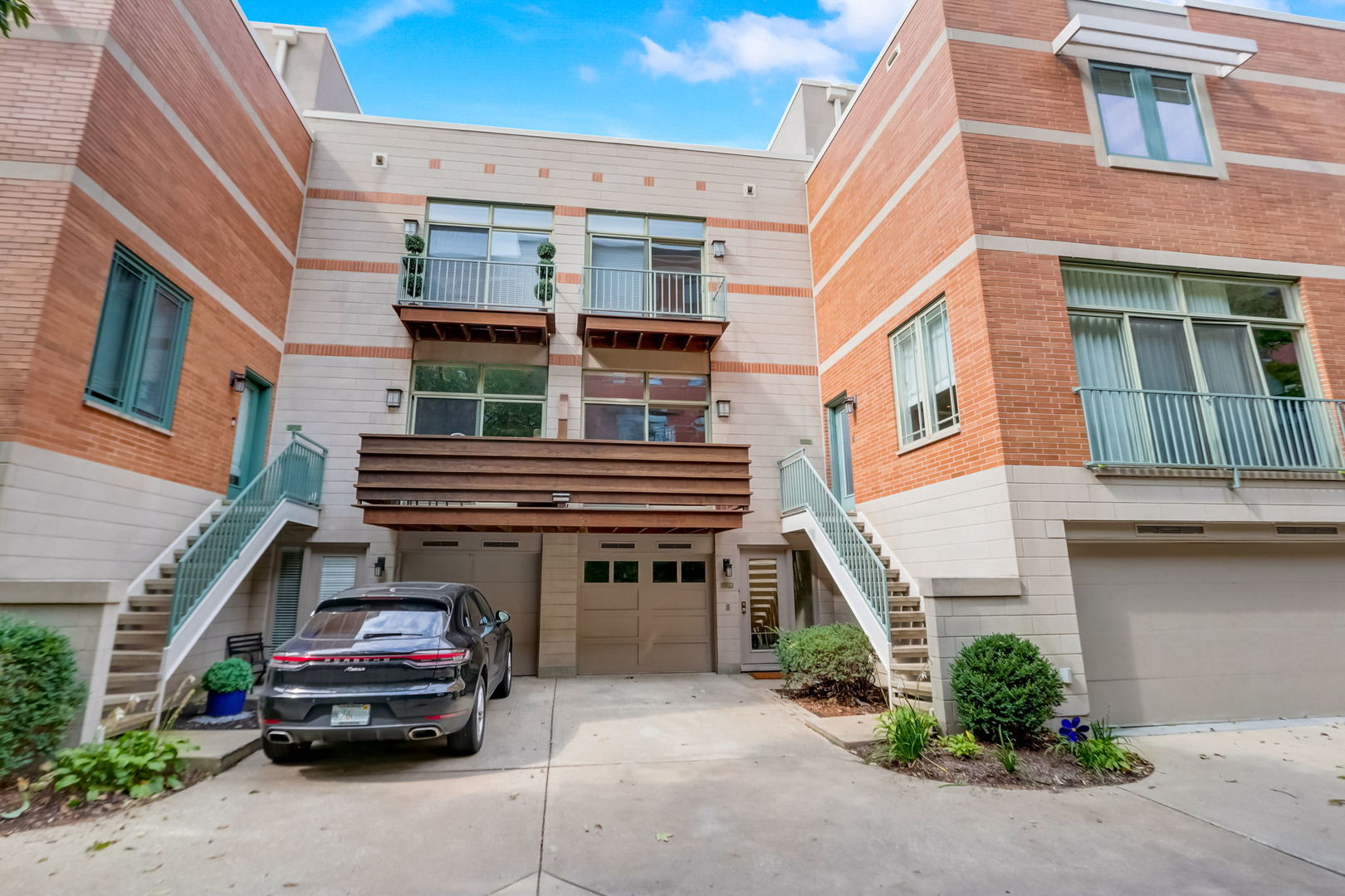 1401 N WIELAND Street Unit: H