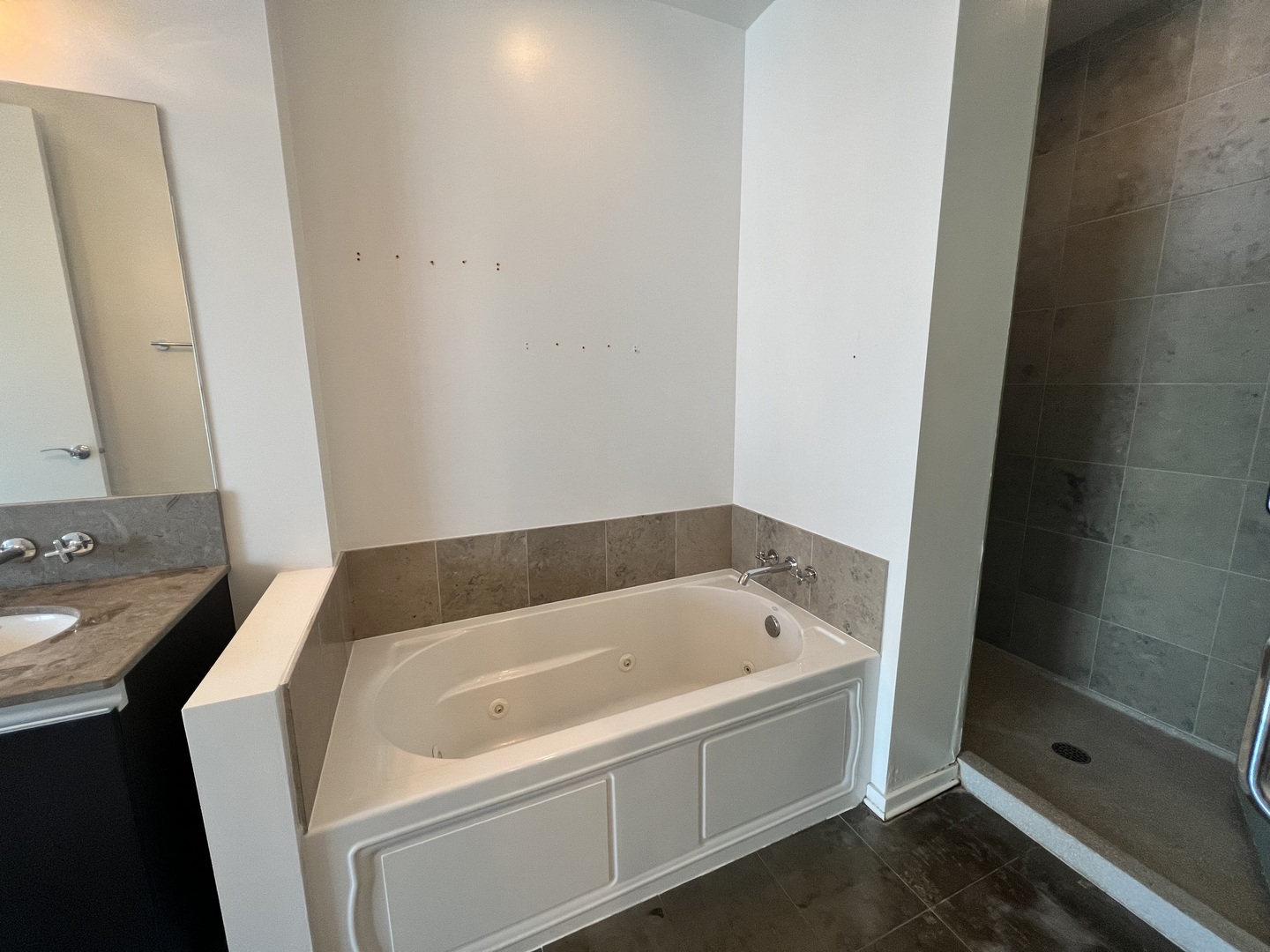 600 N Fairbanks Court Unit: 2303