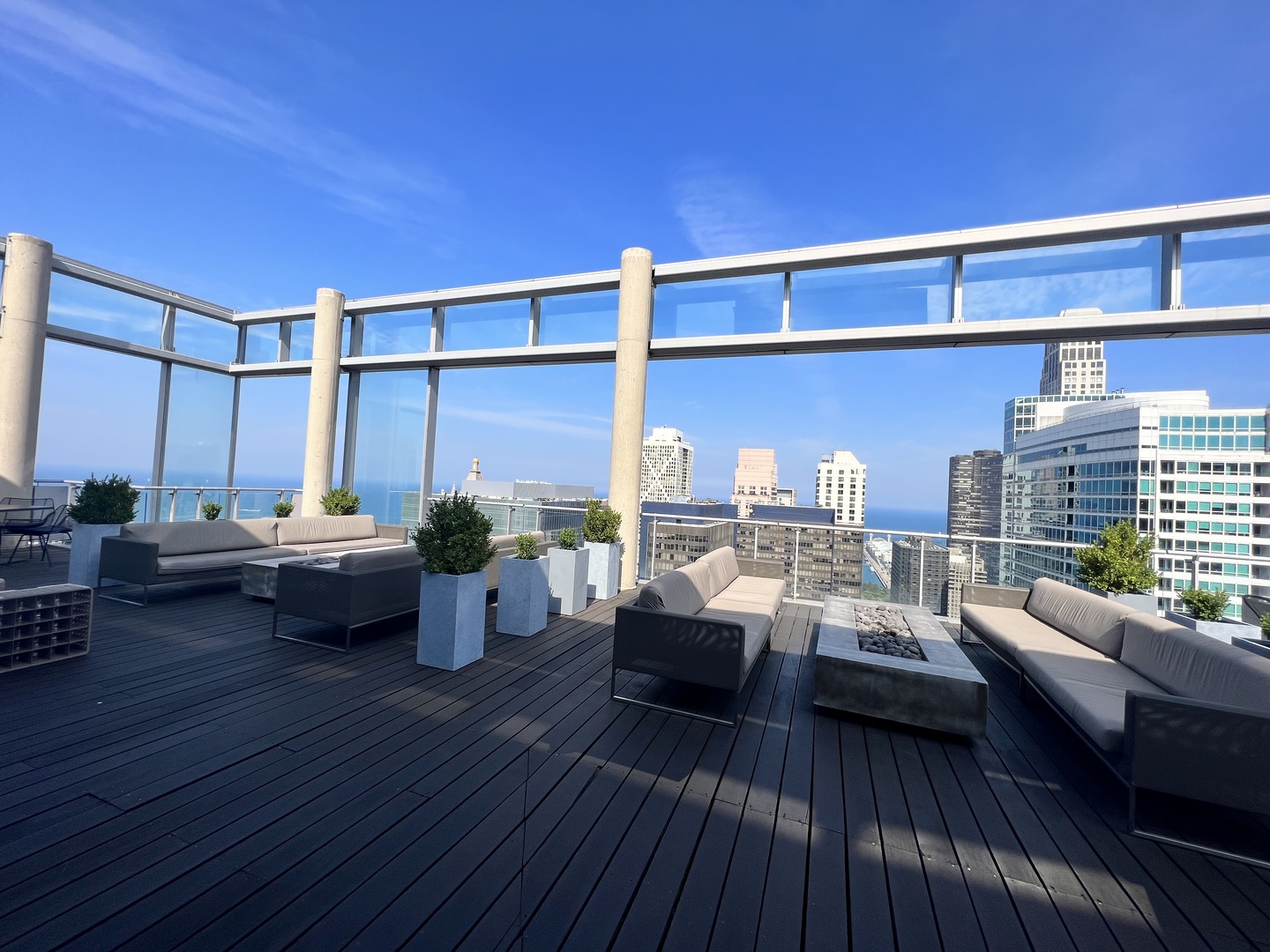 600 N Fairbanks Court Unit: 2303