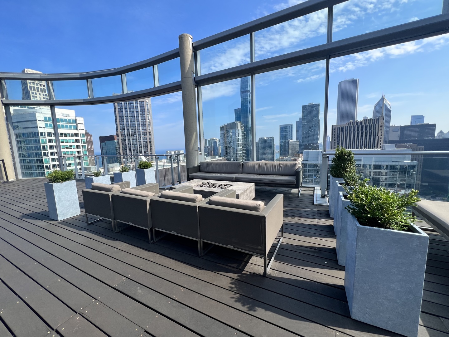 600 N Fairbanks Court Unit: 2303
