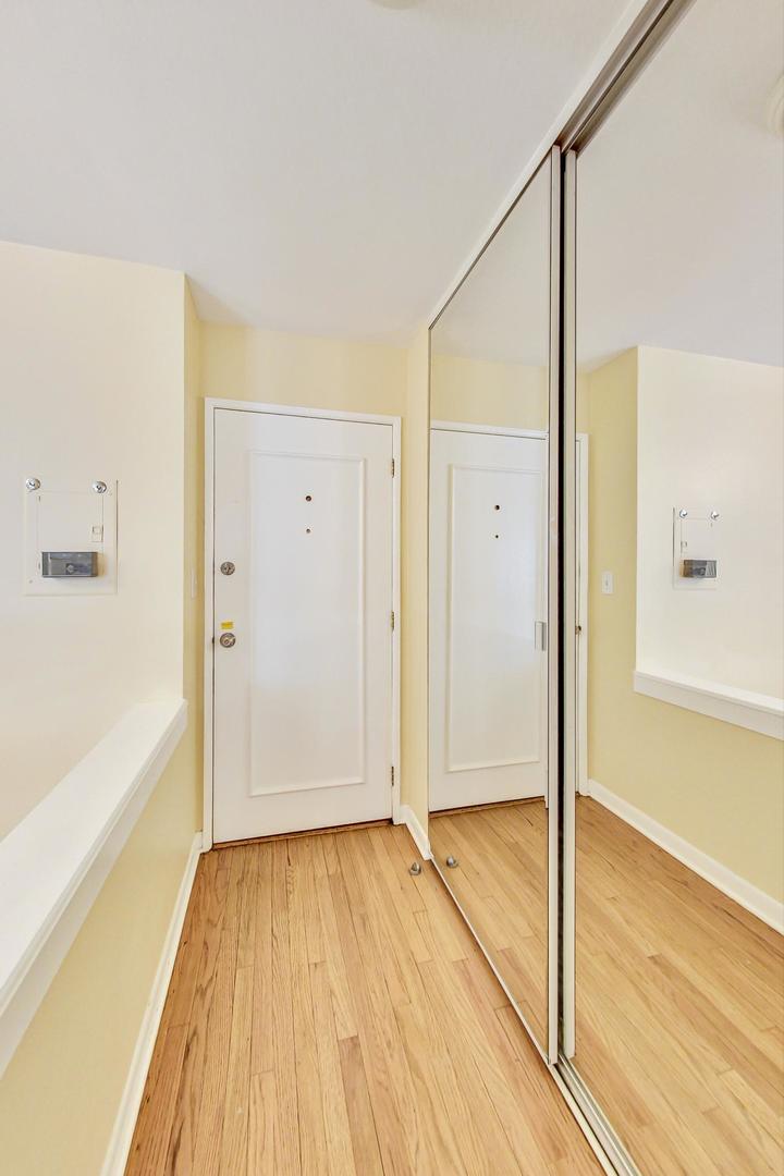 1441 W FARWELL Avenue Unit: 3F