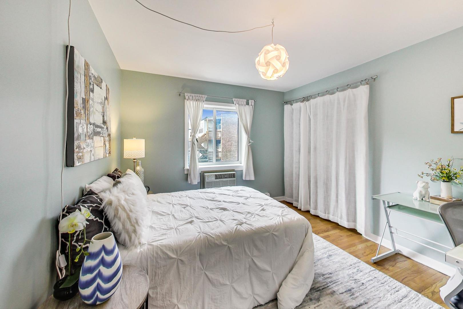 1441 W FARWELL Avenue Unit: 3F
