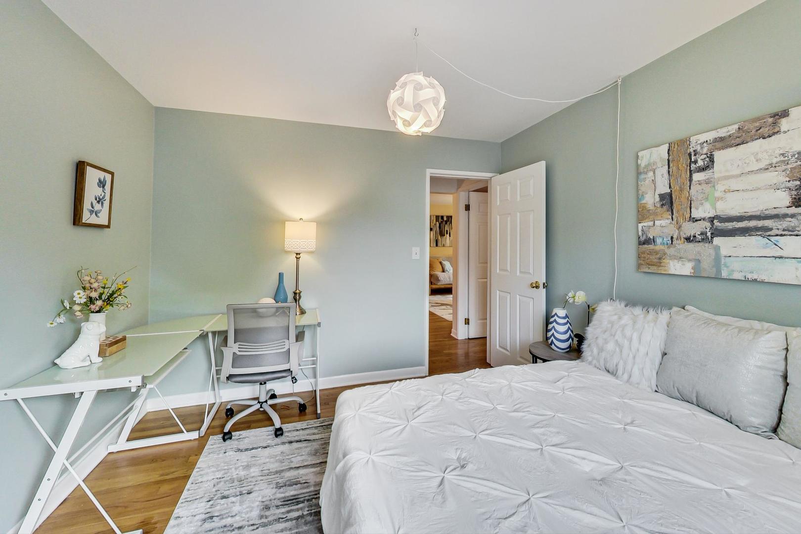 1441 W FARWELL Avenue Unit: 3F