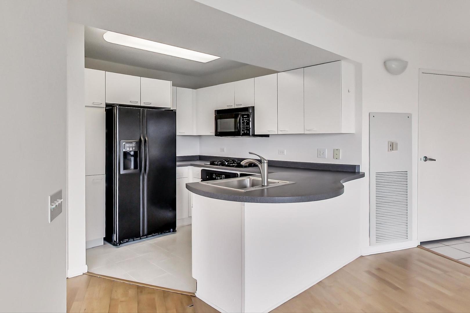 1720 Maple Avenue Unit: 1170