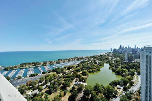 2650 N Lakeview Avenue Unit: 2006