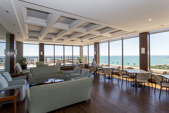 2650 N Lakeview Avenue Unit: 2006