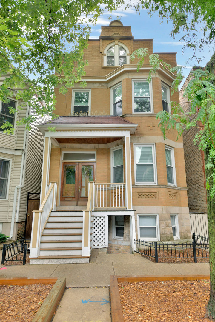 3729 N Bosworth Avenue Unit: 1