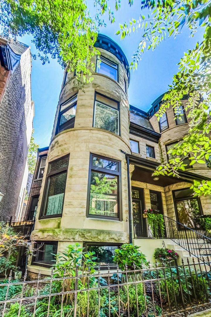 433 W Roslyn Place Unit: 1E