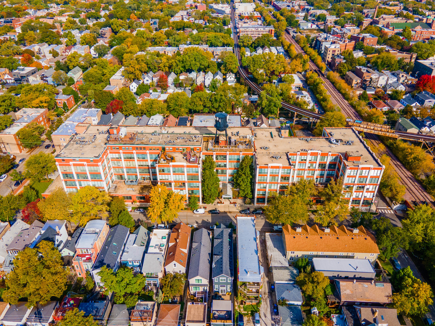 1800 W Roscoe Street Unit: 319