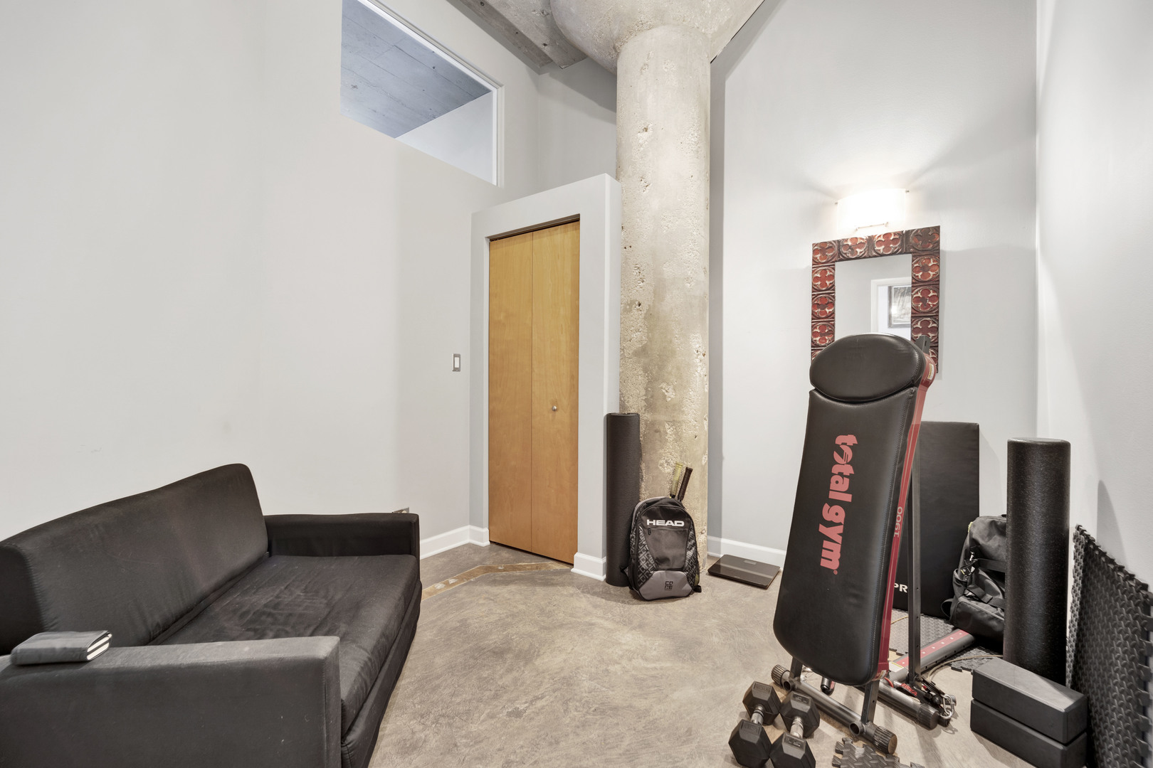 1800 W Roscoe Street Unit: 319