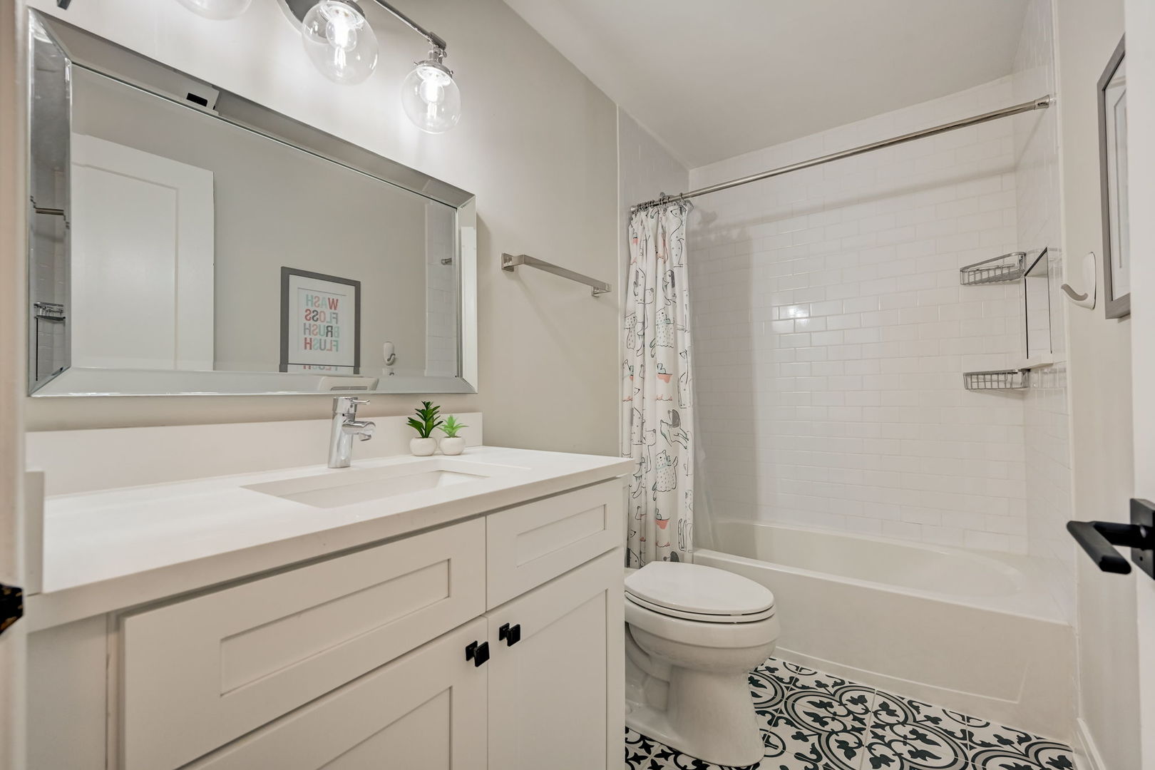 434 W Briar Place Unit: 1
