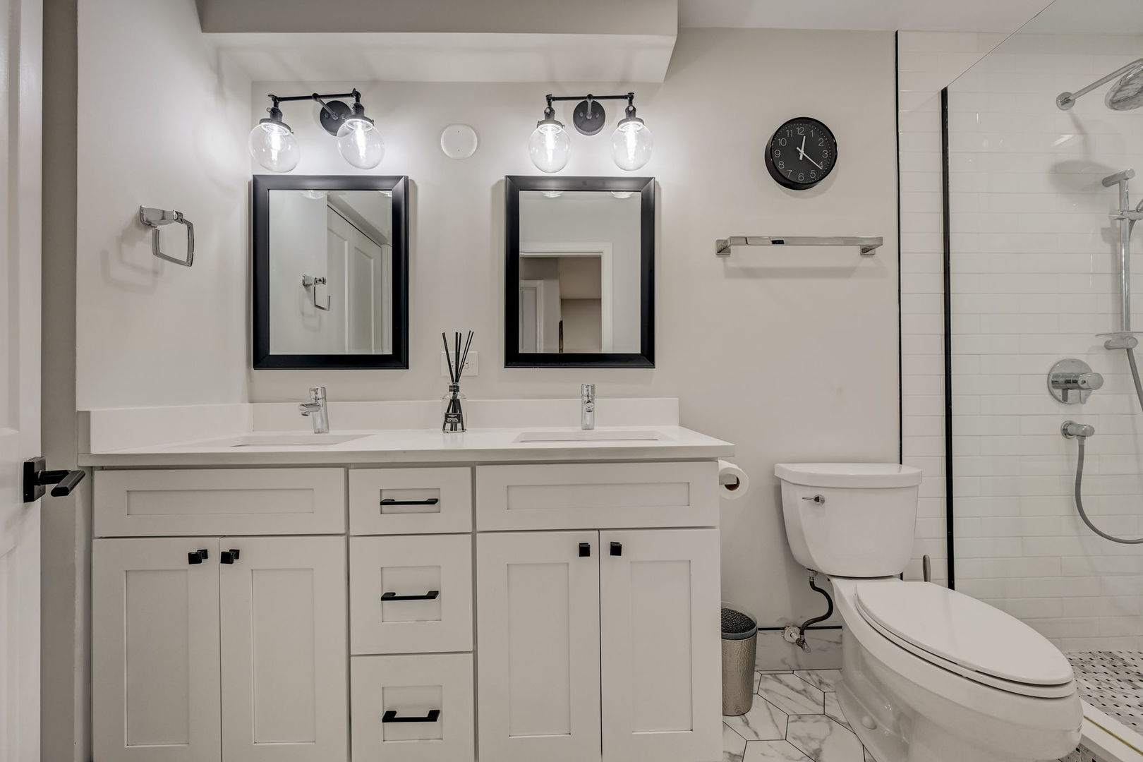 434 W Briar Place Unit: 1