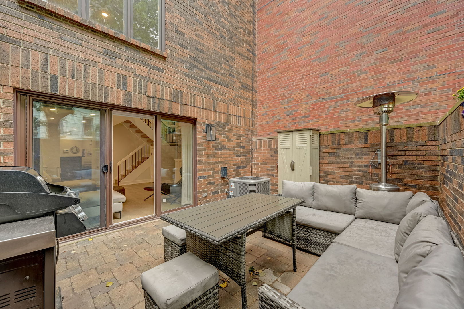 434 W Briar Place Unit: 1