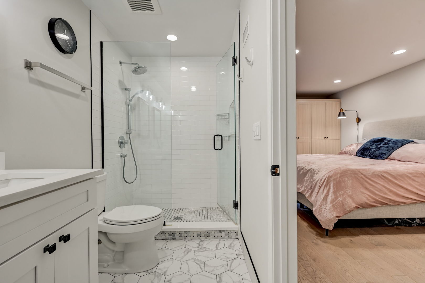 434 W Briar Place Unit: 1