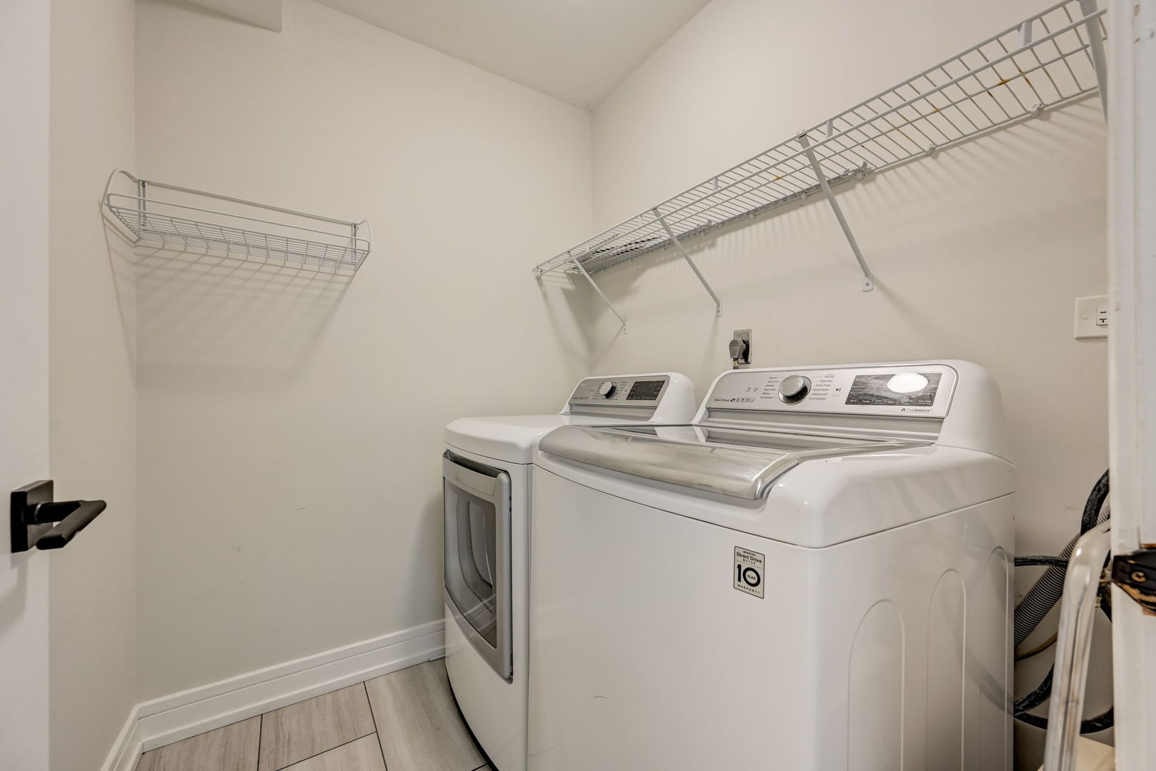 434 W Briar Place Unit: 1