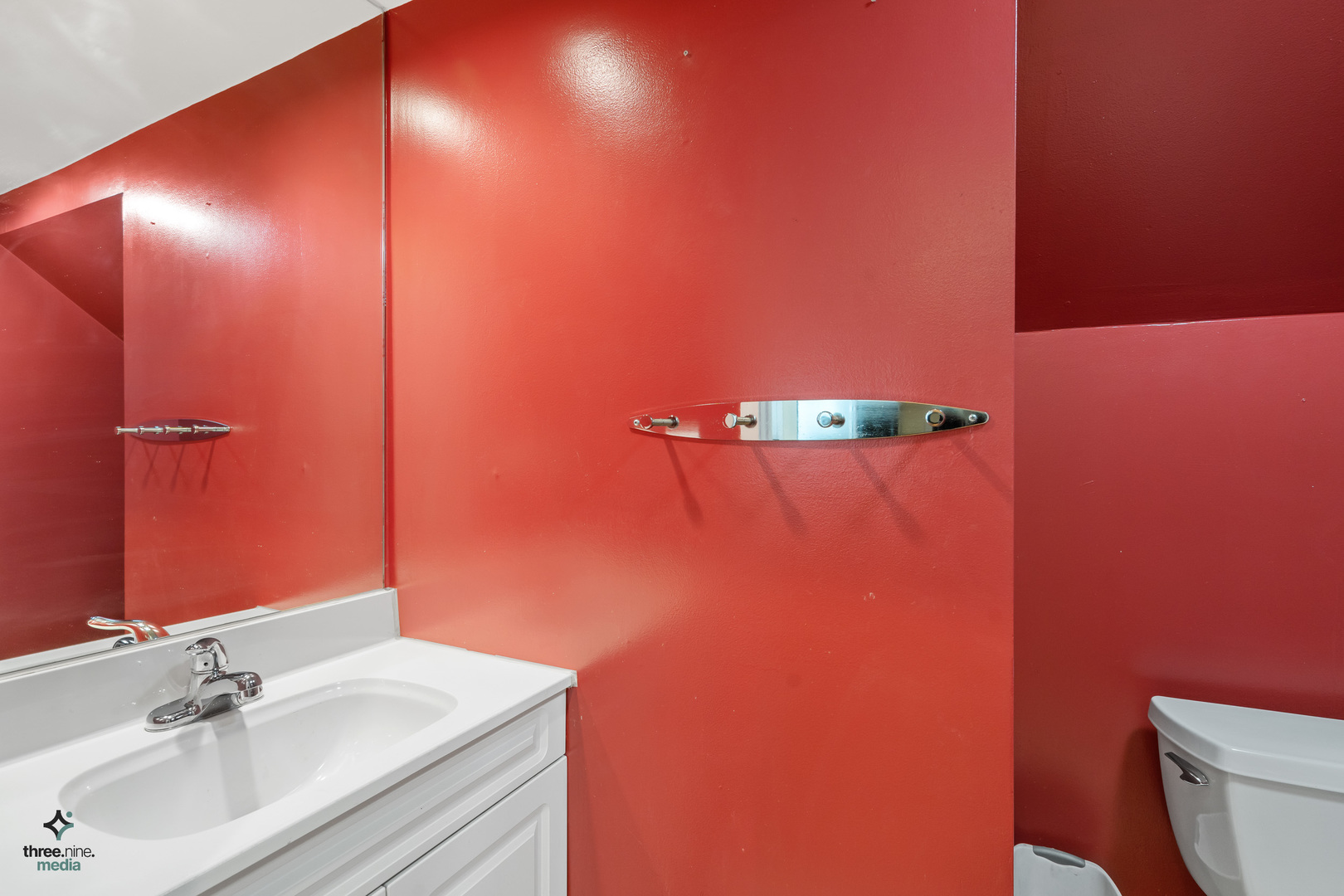 2723 N Southport Avenue Unit: FRNT
