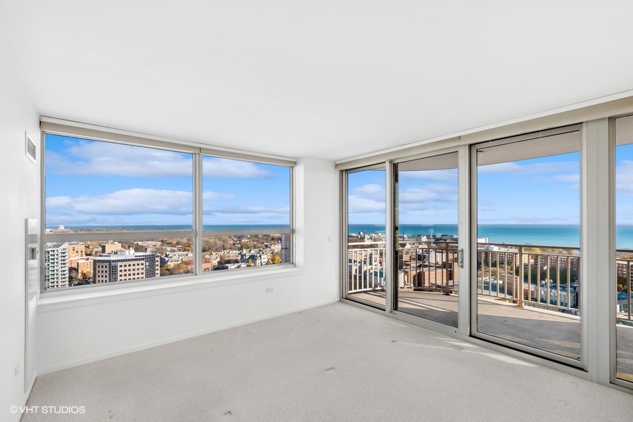 807 DAVIS Street Unit: 2012