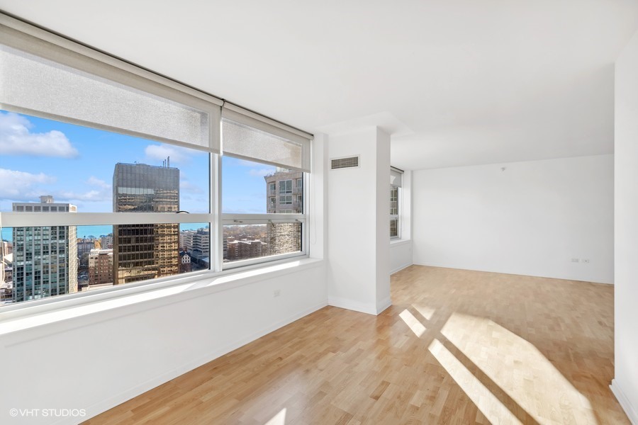 807 DAVIS Street Unit: 2012