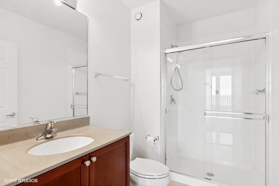 807 DAVIS Street Unit: 2012