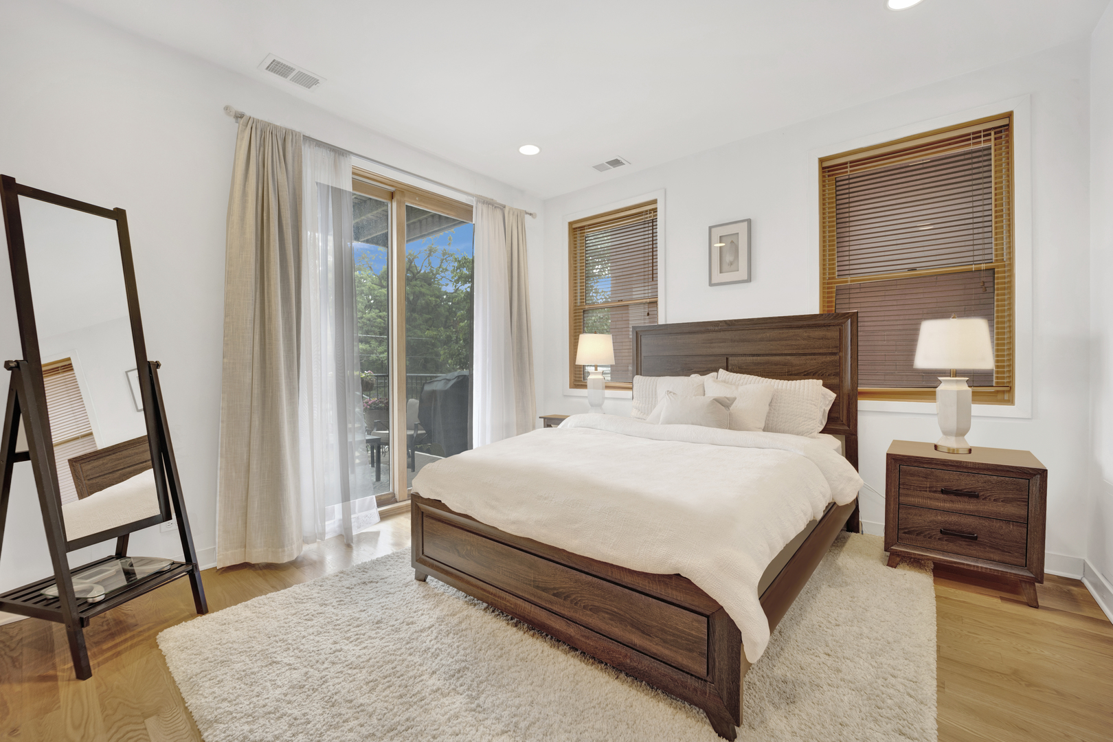 2202 W Huron Street Unit: 2