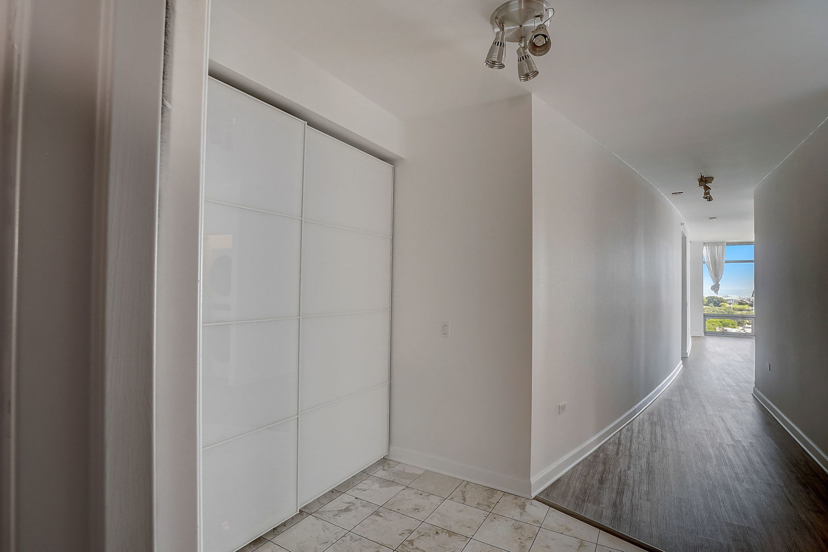 100 E 14th Street Unit: 1105