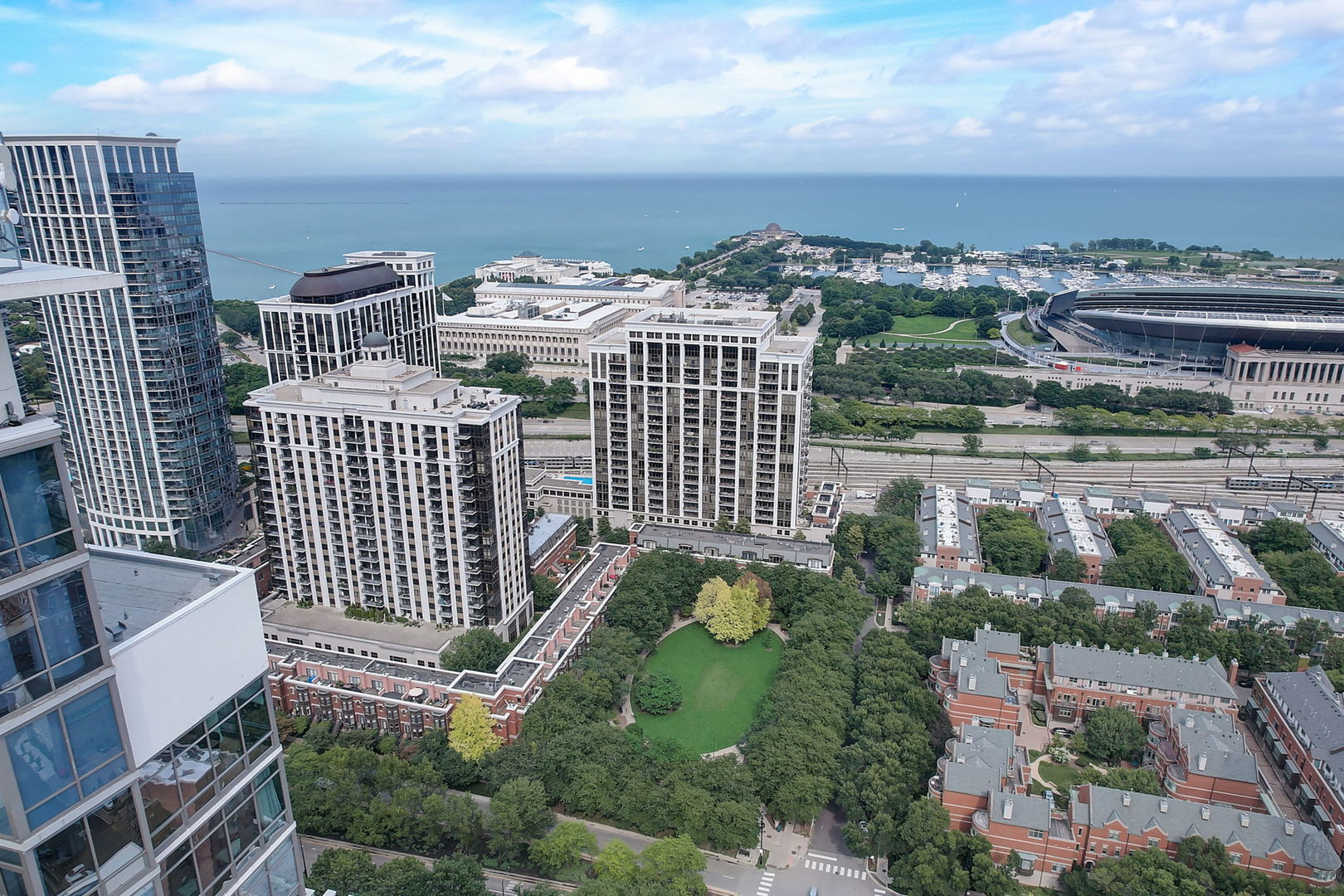 100 E 14th Street Unit: 1105