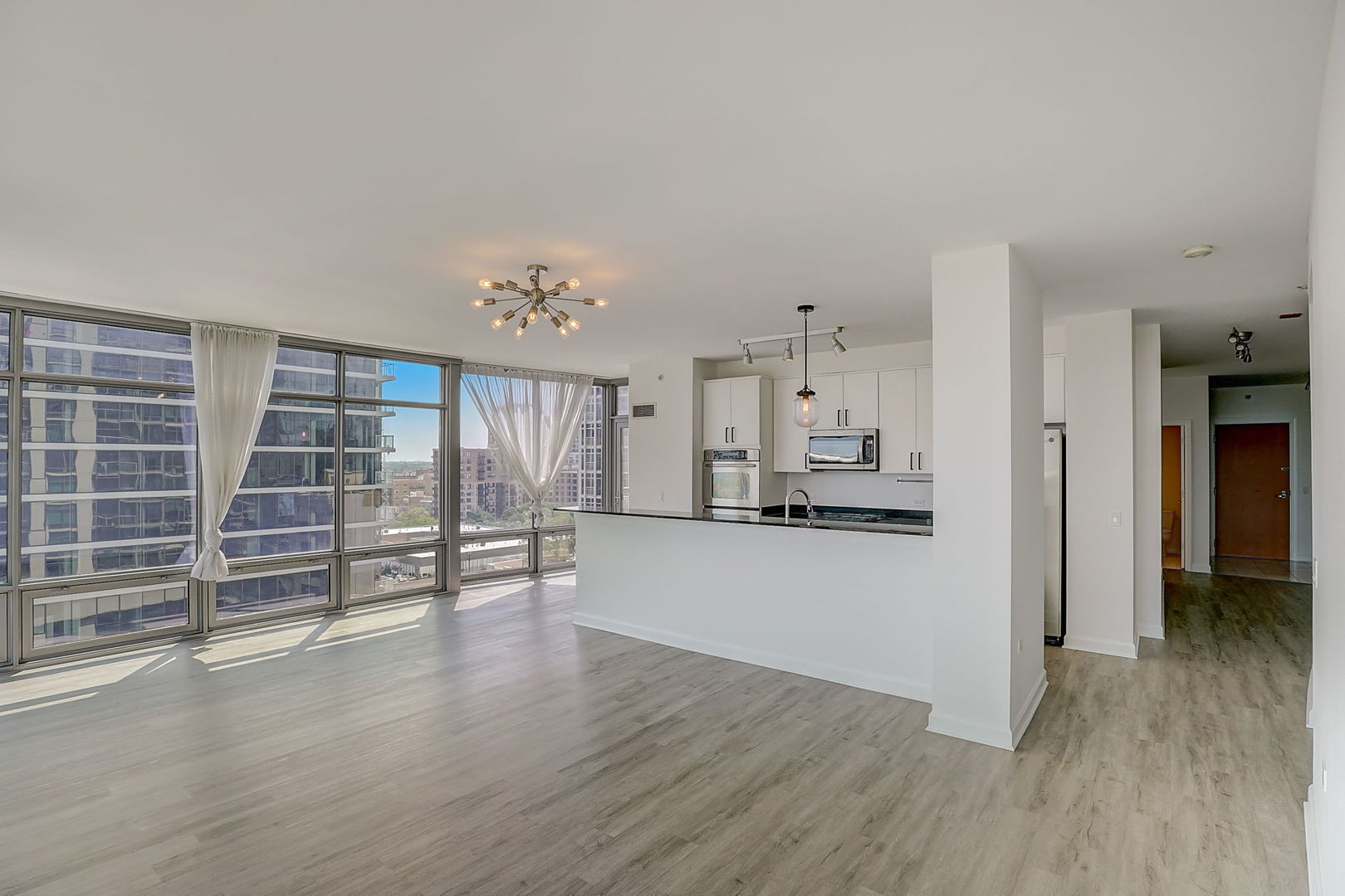 100 E 14th Street Unit: 1105