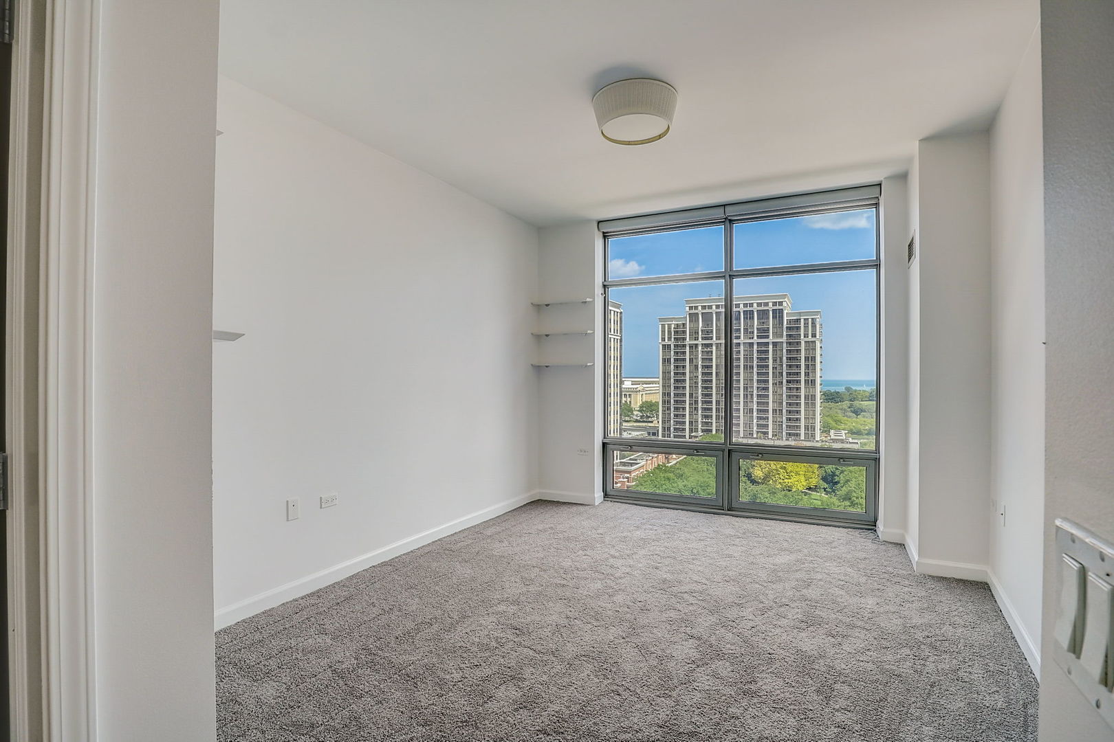 100 E 14th Street Unit: 1105