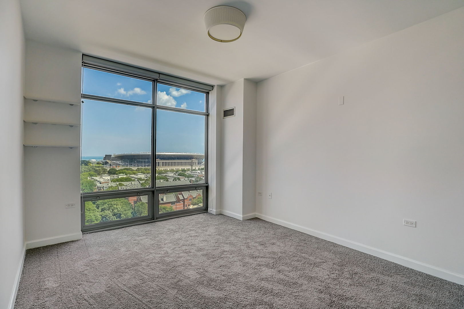 100 E 14th Street Unit: 1105