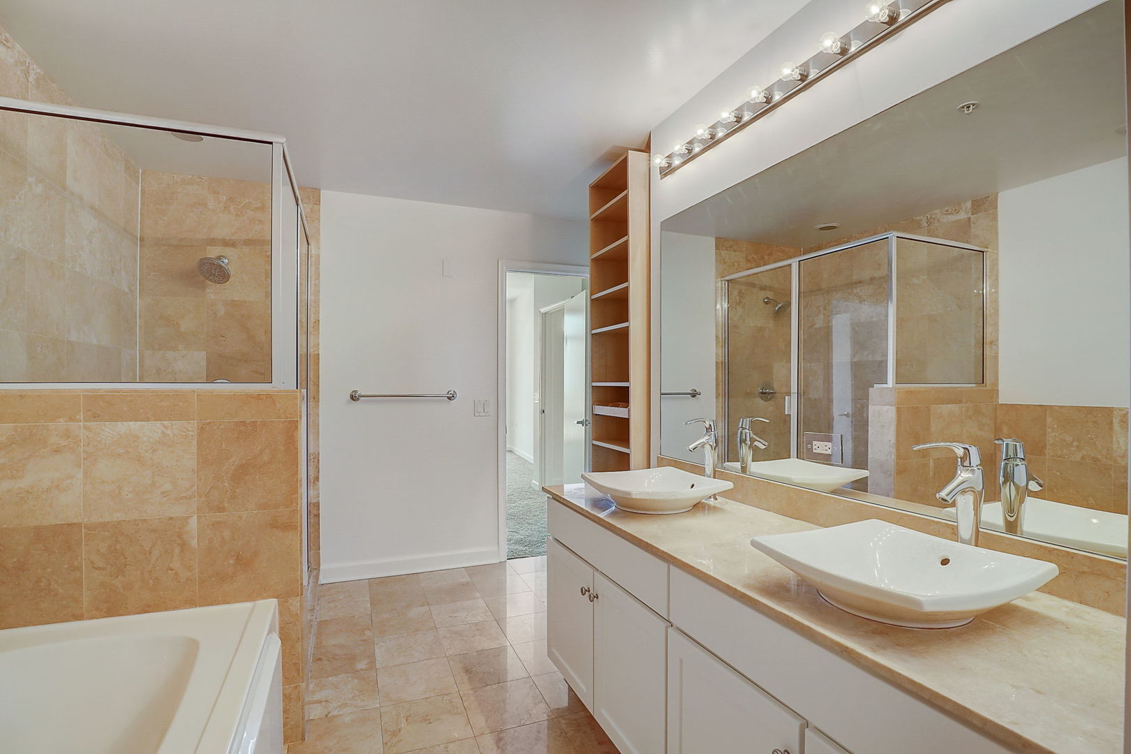 100 E 14th Street Unit: 1105