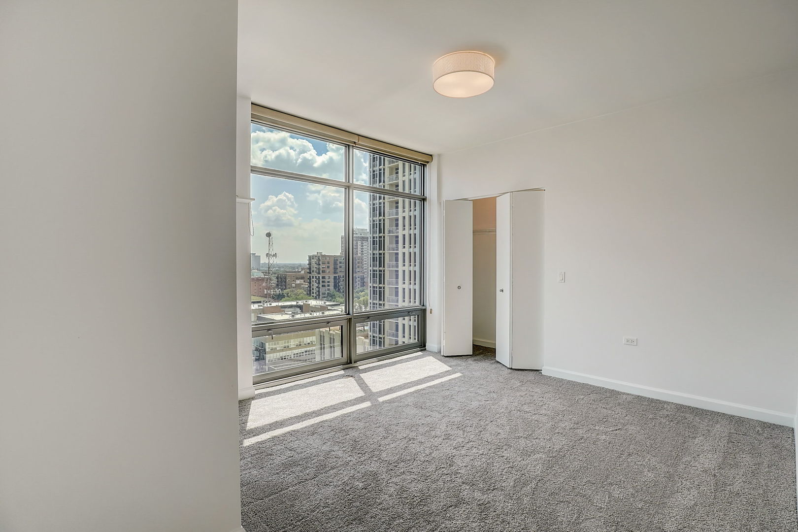 100 E 14th Street Unit: 1105
