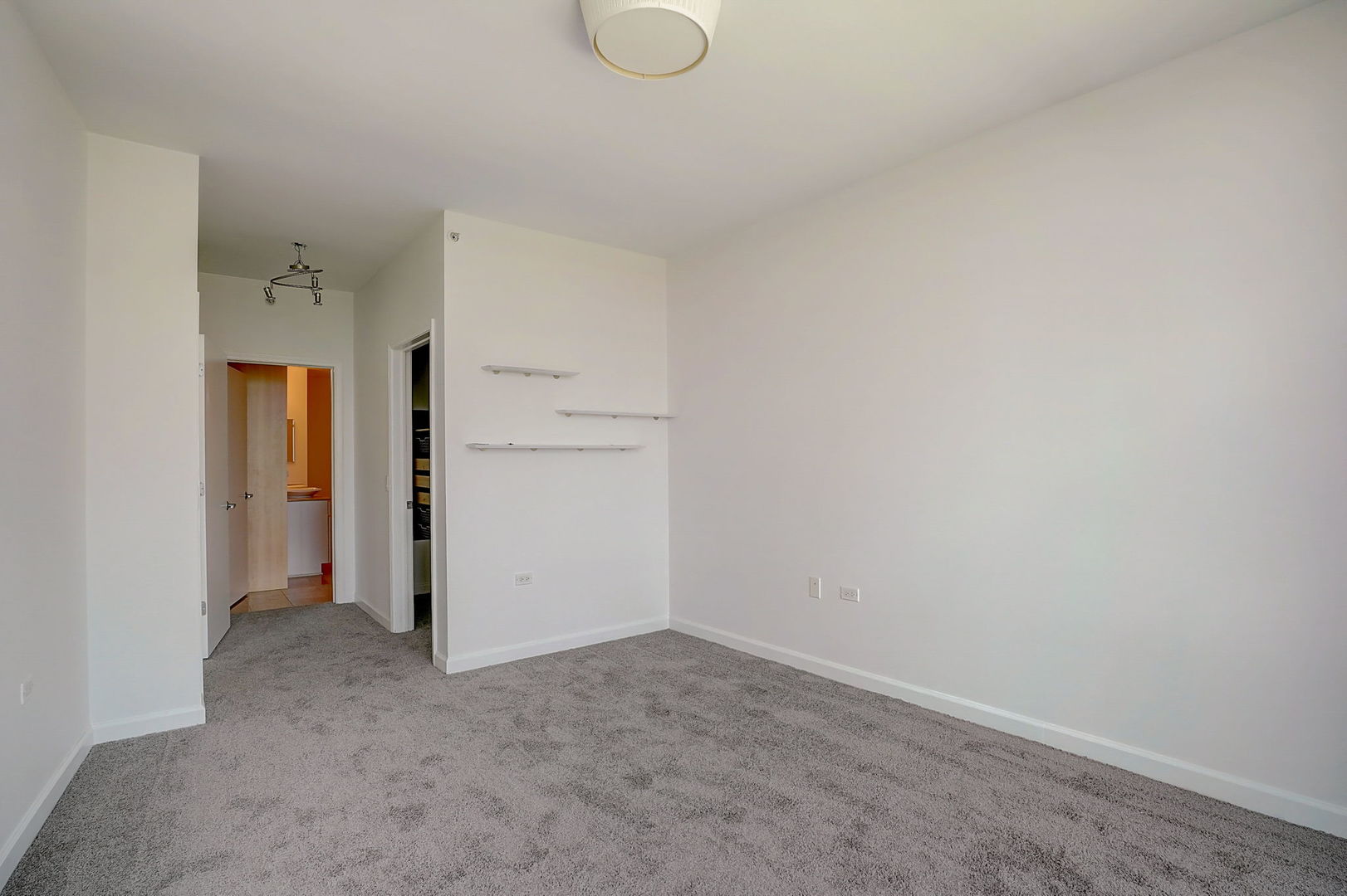 100 E 14th Street Unit: 1105
