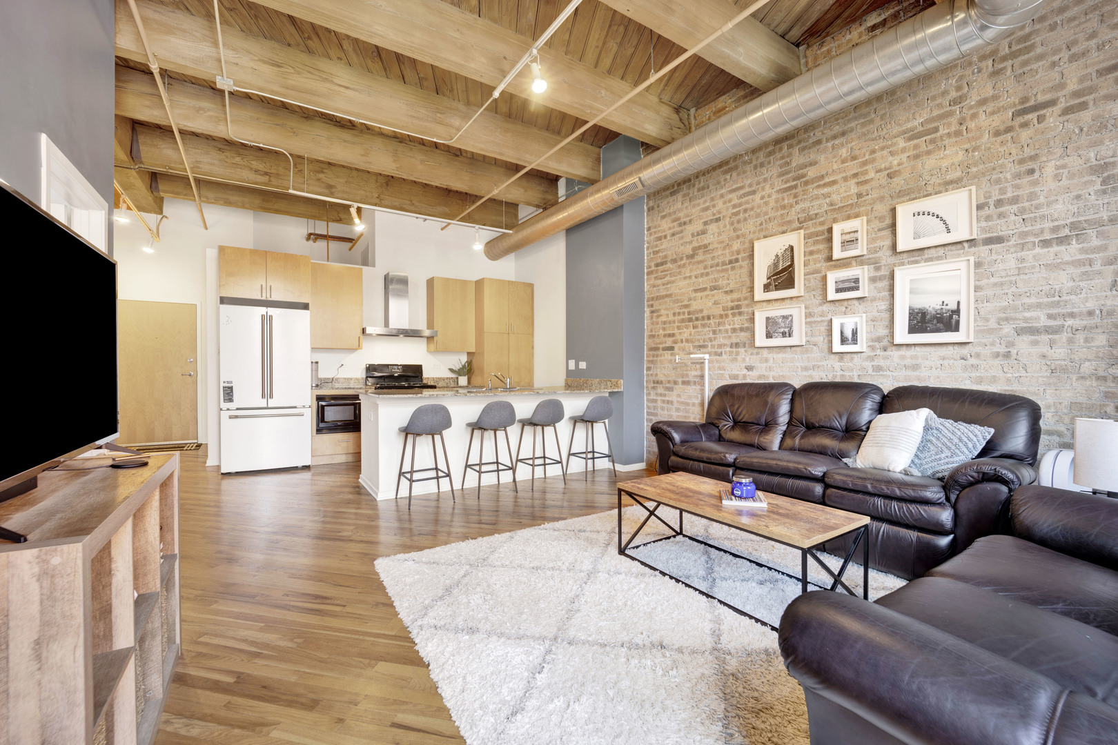 1040 W Adams Street Unit: 258