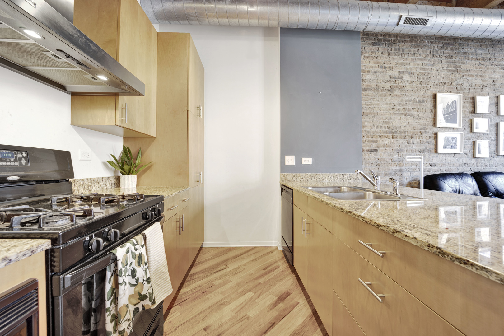 1040 W Adams Street Unit: 258
