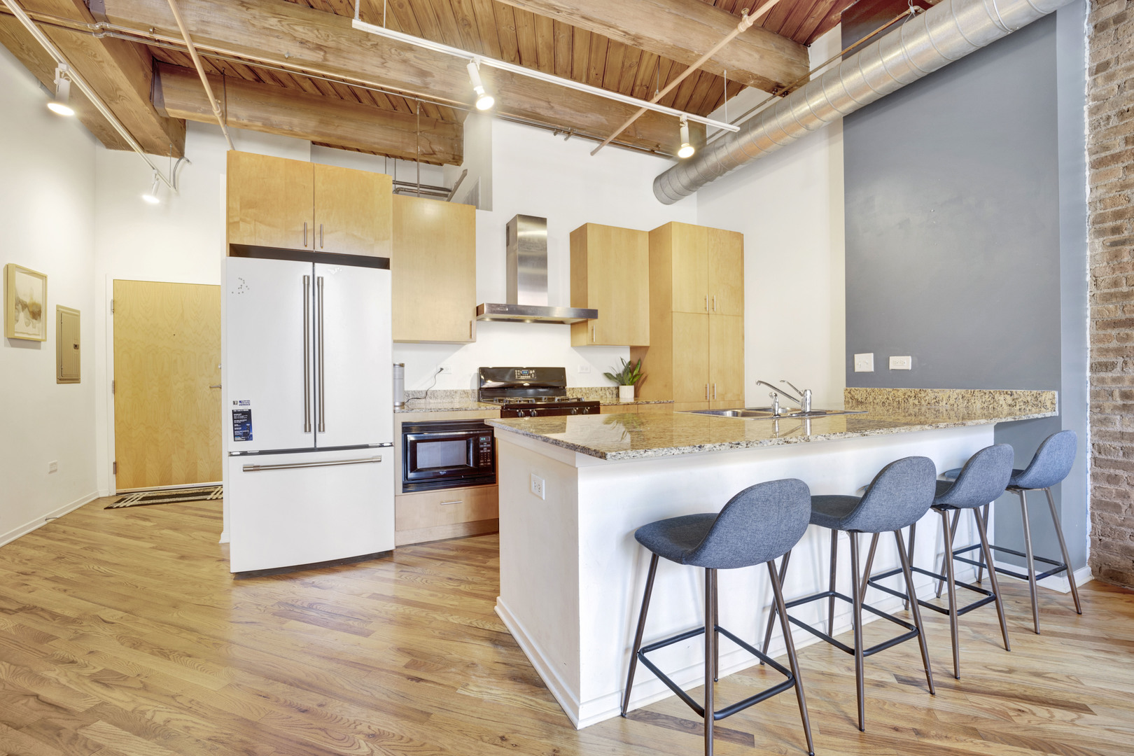 1040 W Adams Street Unit: 258