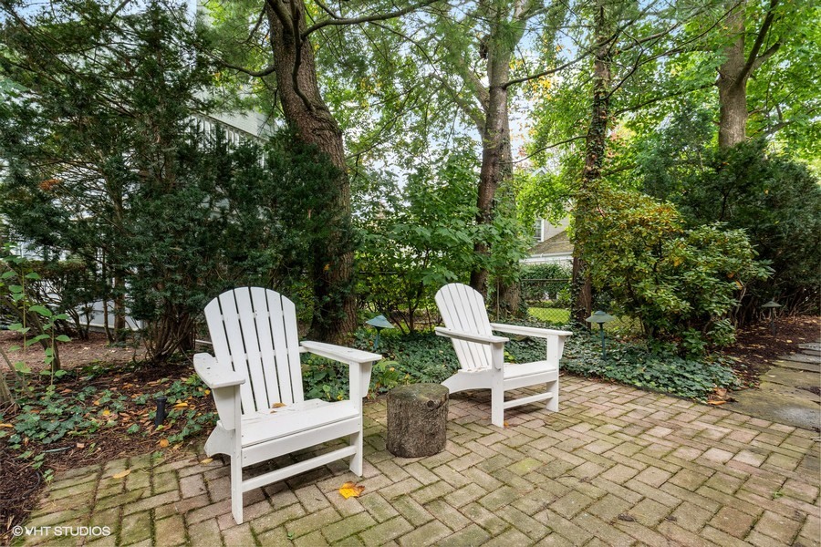 1373 Ashland Lane