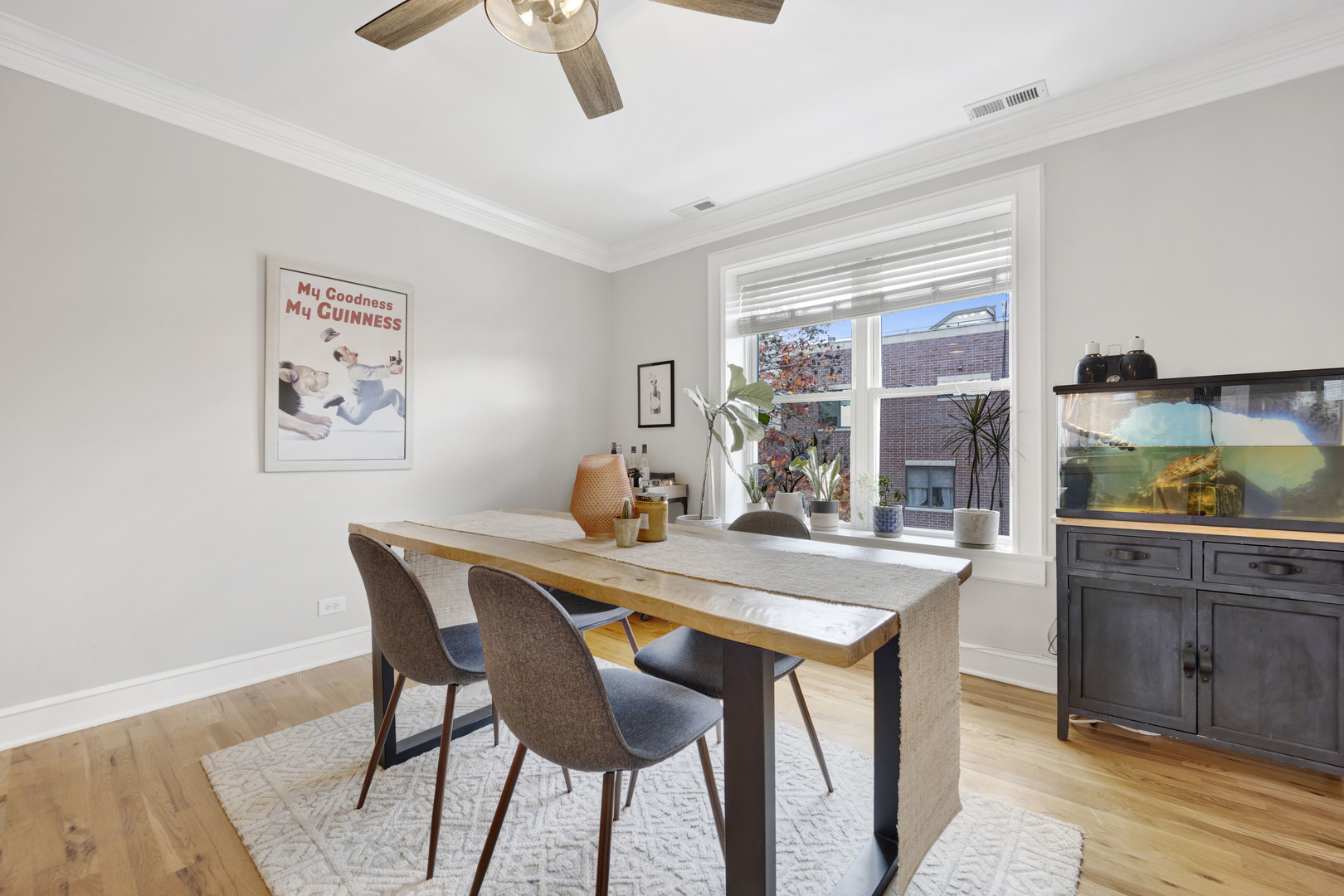 2232 W Roscoe Street Unit: 3