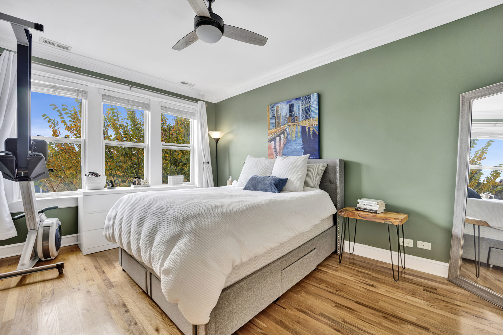 2232 W Roscoe Street Unit: 3