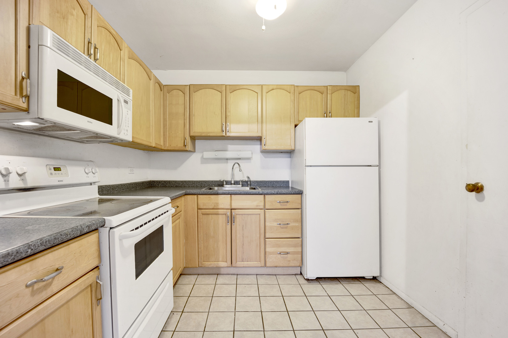 3550 N Lake Shore Drive Unit: 1408