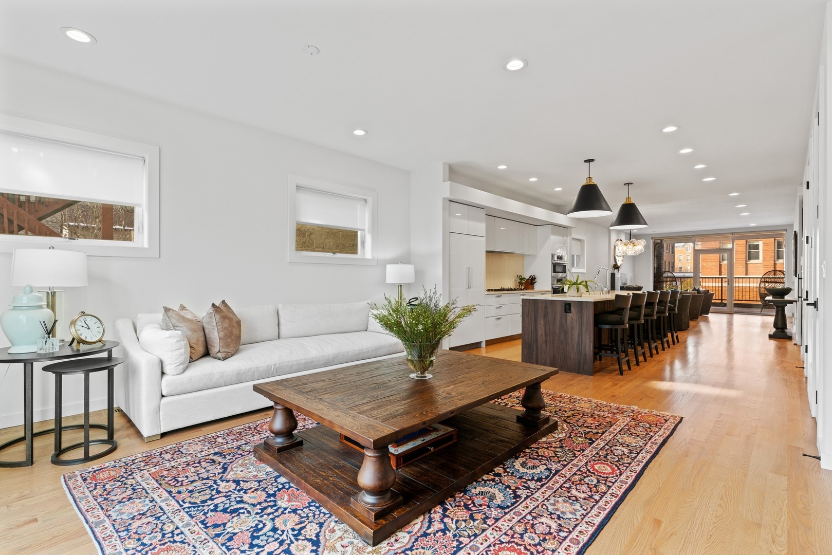 2237 N Hoyne Avenue Unit: 1S